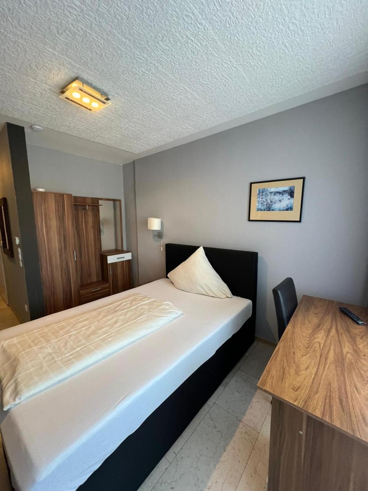 Hotel Hafez Bad Salzuflen Εξωτερικό φωτογραφία