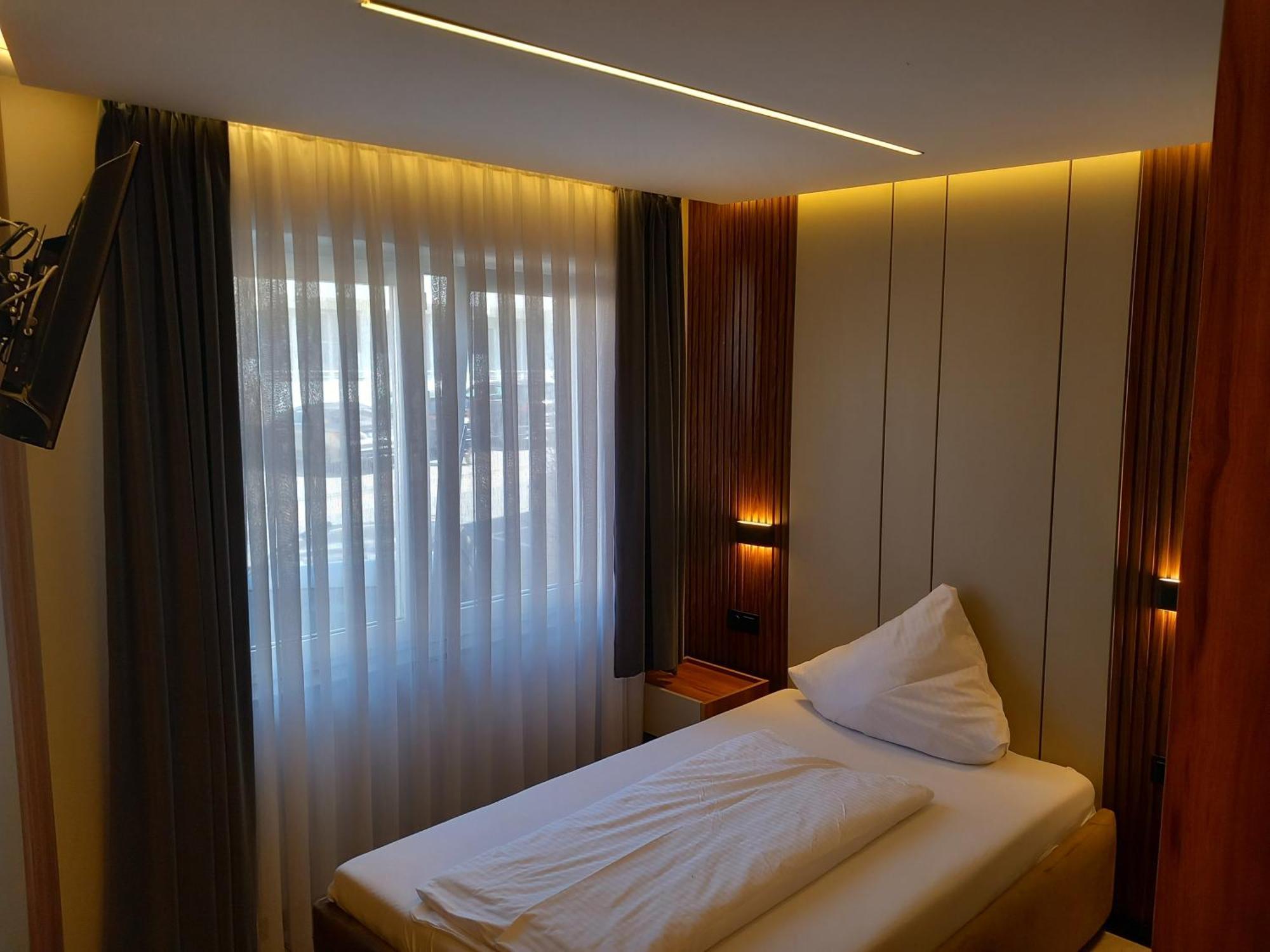 Hotel Hafez Bad Salzuflen Εξωτερικό φωτογραφία